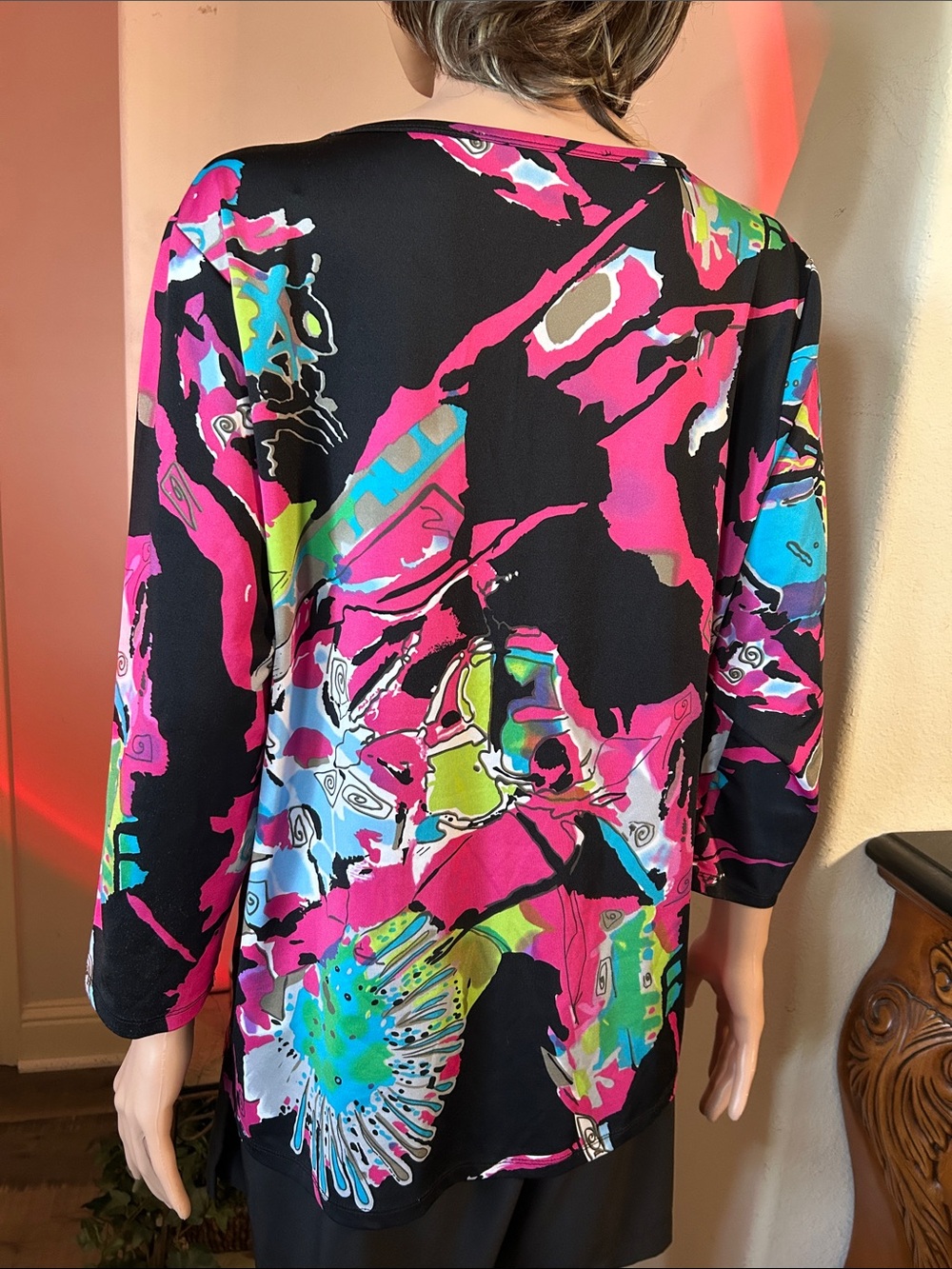 Peter Nygard Black Multicolor Abstract Print Tunic - Picture 2 of 4